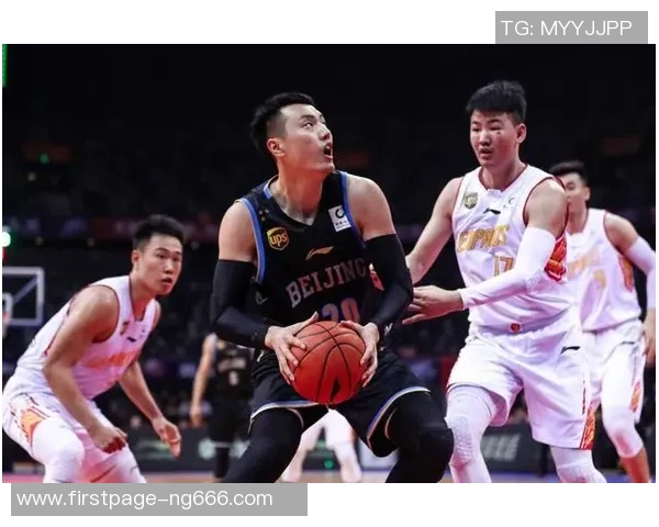 常规赛精彩对决新疆队迎战深圳队争夺季后赛席位